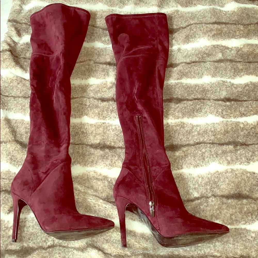 Thigh high boots in perfect condition worn once